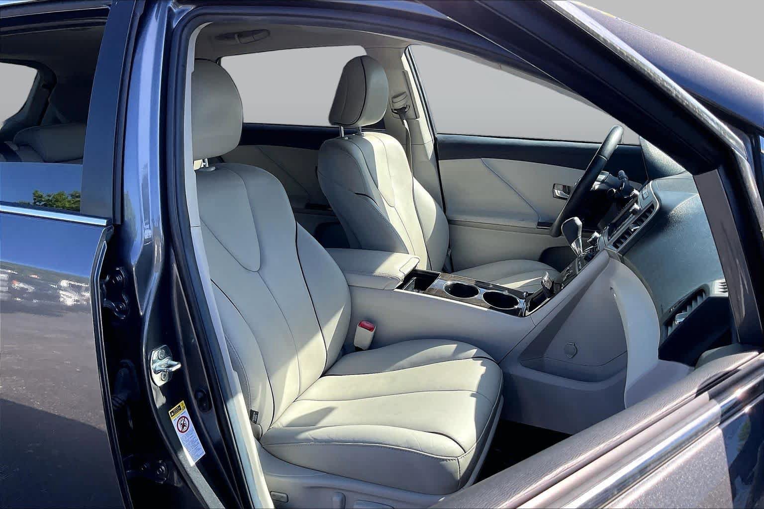 Used 2013 Toyota Venza Limited w/ Tow Prep Pkg AWD/4WD image 7