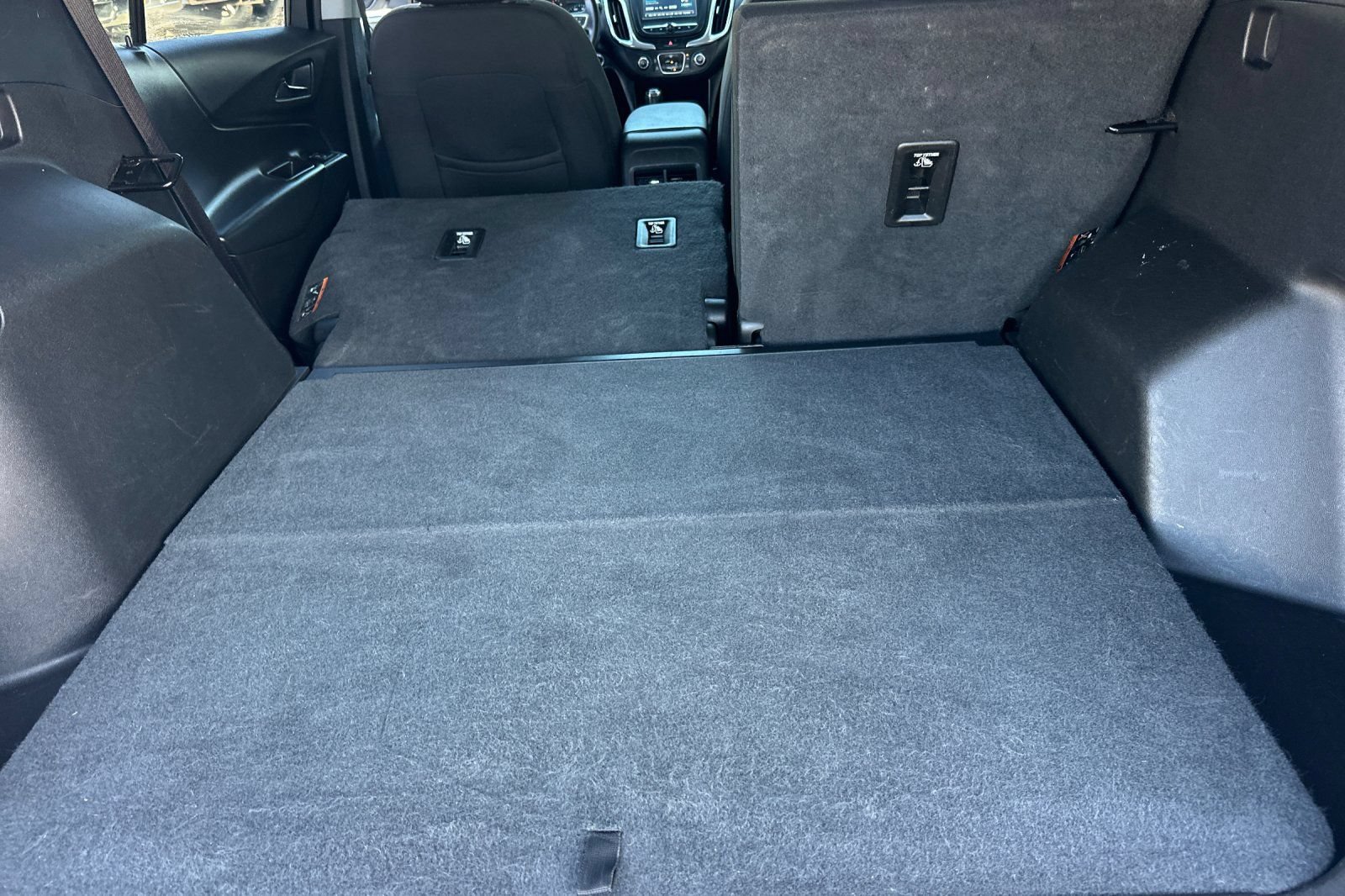 Used 2018 Chevrolet Equinox LT FWD image 15
