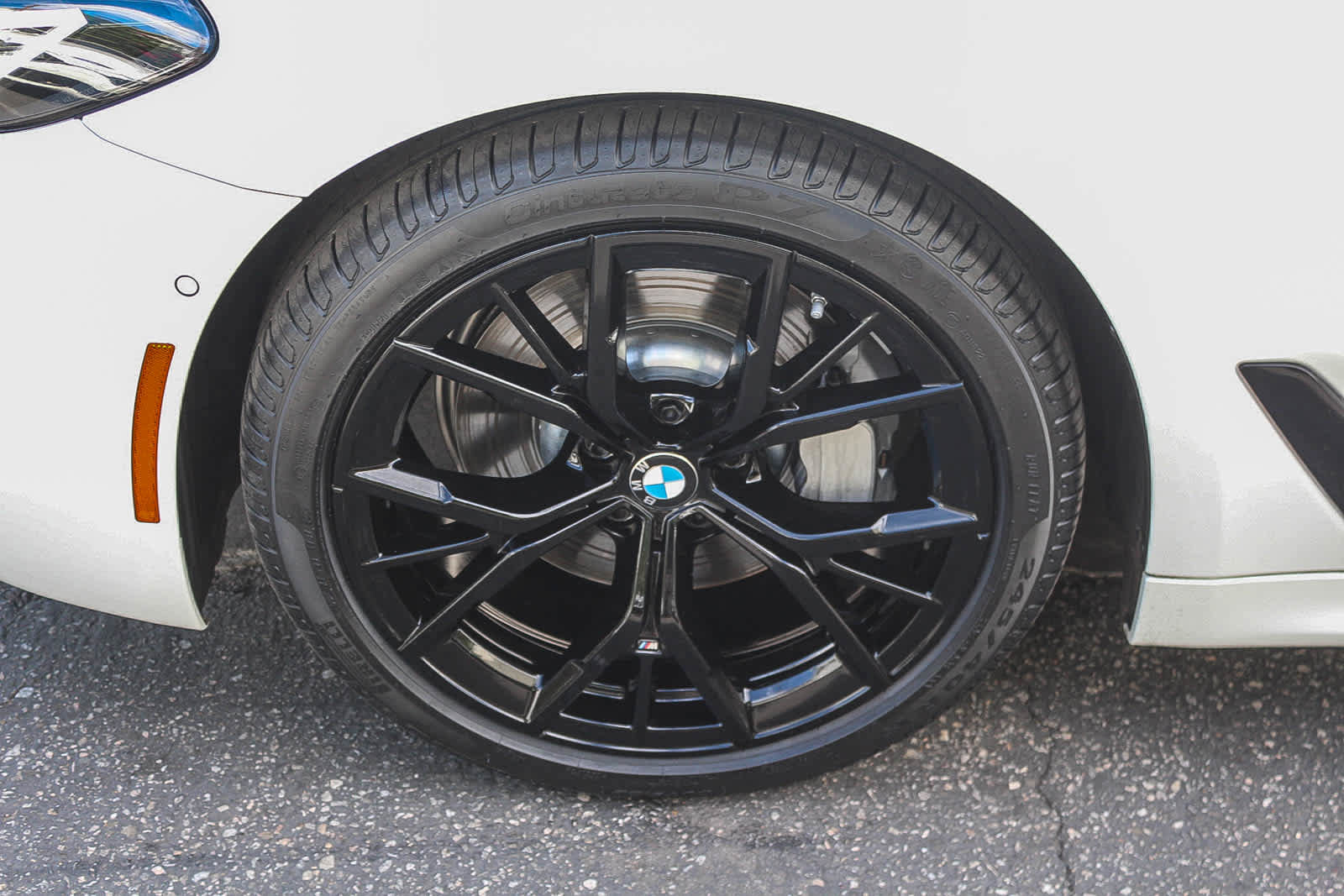 Certified 2022 BMW 530i w/ M Sport Package image 9