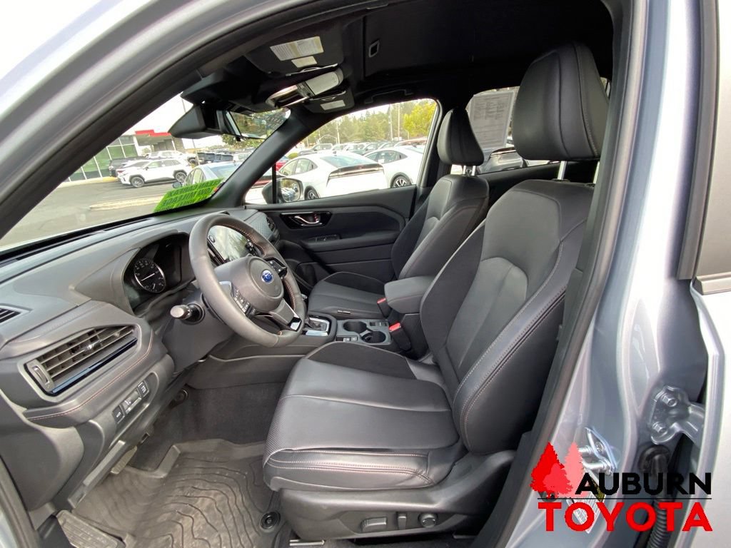 Used 2025 Subaru Forester Touring AWD/4WD image 34