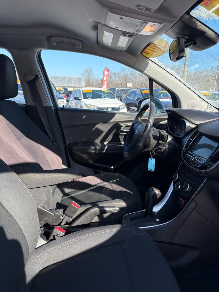 Used 2019 Chevrolet Trax LS image 13