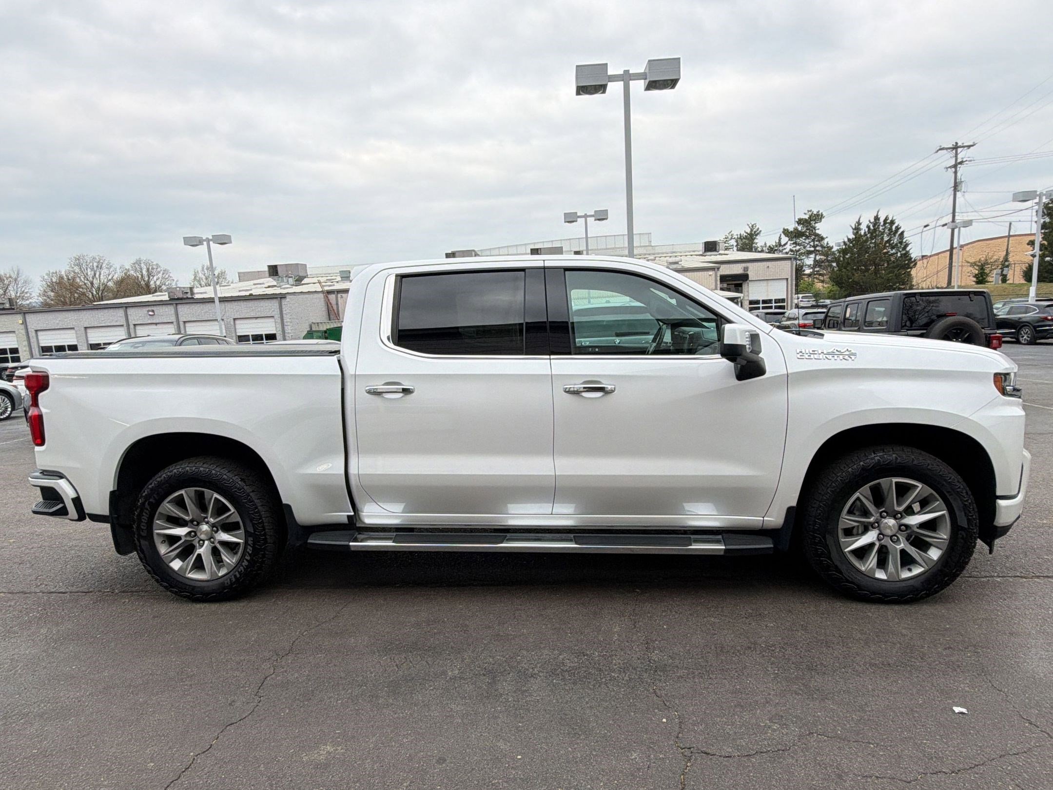 Used 2022 Chevrolet Silverado 1500 High Country w/ Z71 Off-Road Package image 8