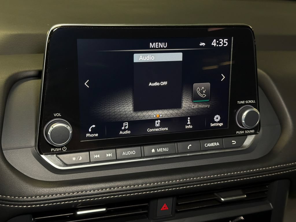 Used 2025 Nissan Rogue SV AWD/4WD image 28