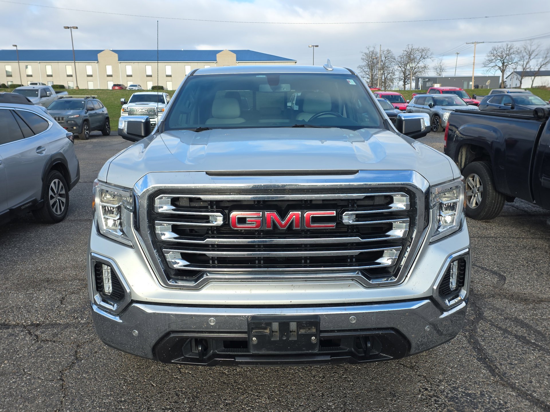 Used 2020 GMC Sierra 1500 SLT image 2