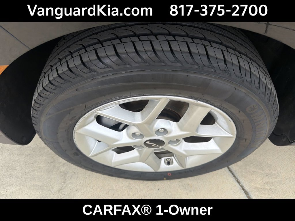 Certified 2025 Kia Soul LX w/ LX Technology Package FWD image 20