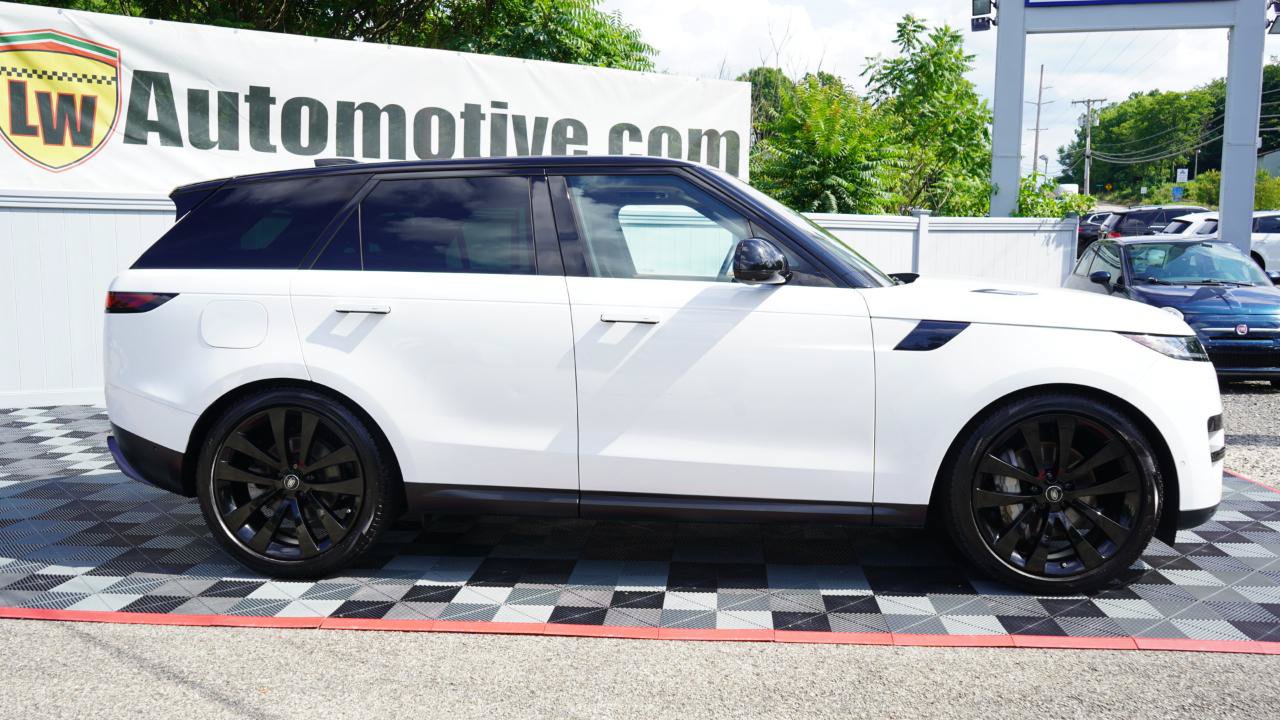 Used 2023 Land Rover Range Rover Sport SE AWD/4WD image 8