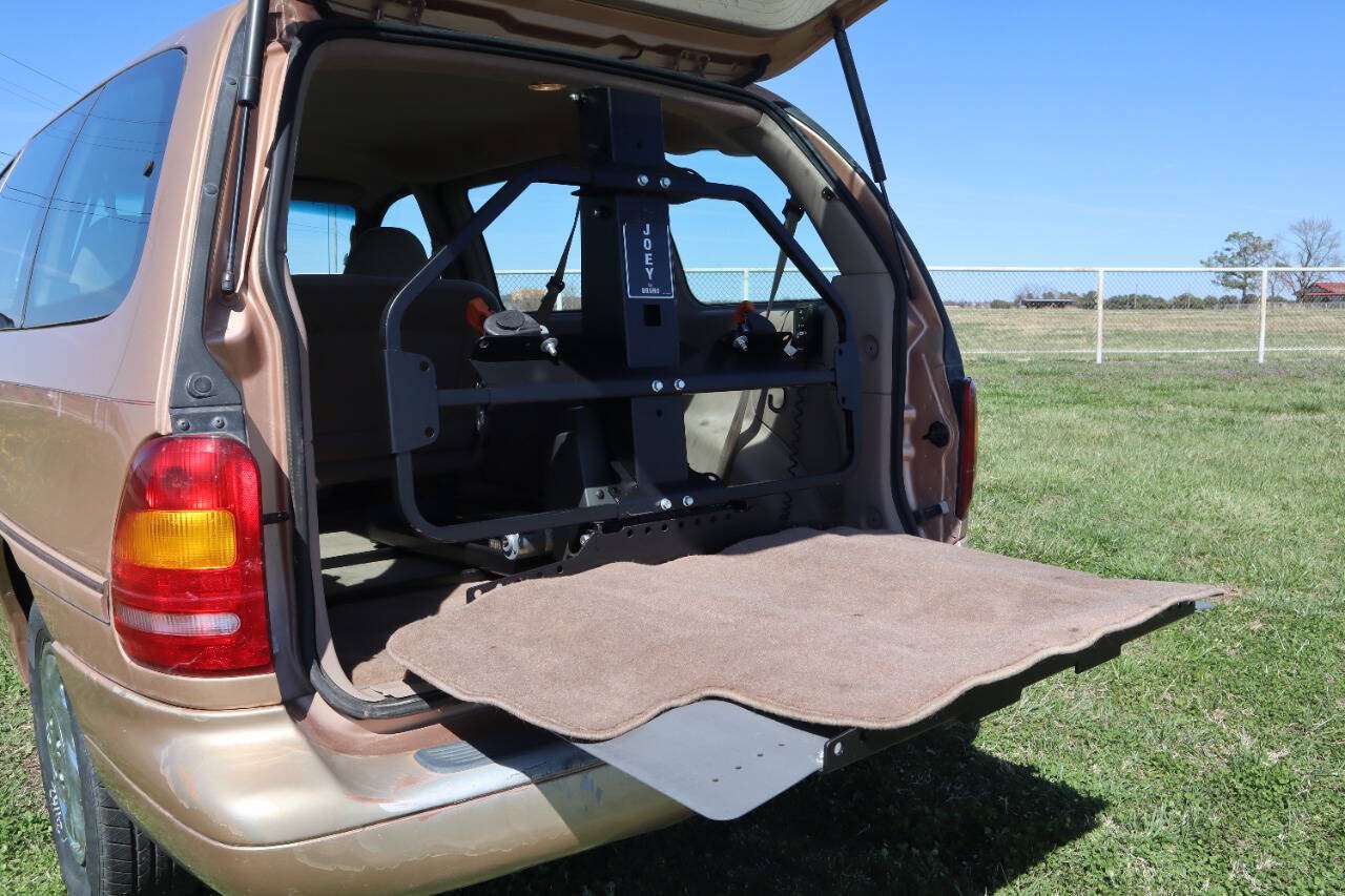 Used 1995 Ford Windstar LX FWD image 23