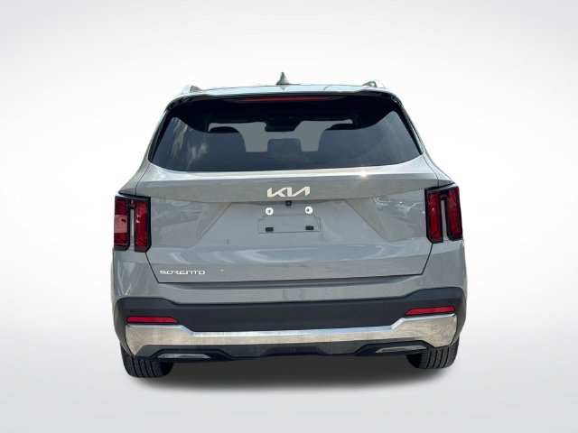 Used 2025 Kia Sorento S FWD image 4