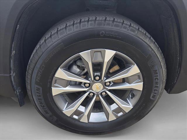 Used 2025 Chevrolet Equinox LT AWD/4WD image 11