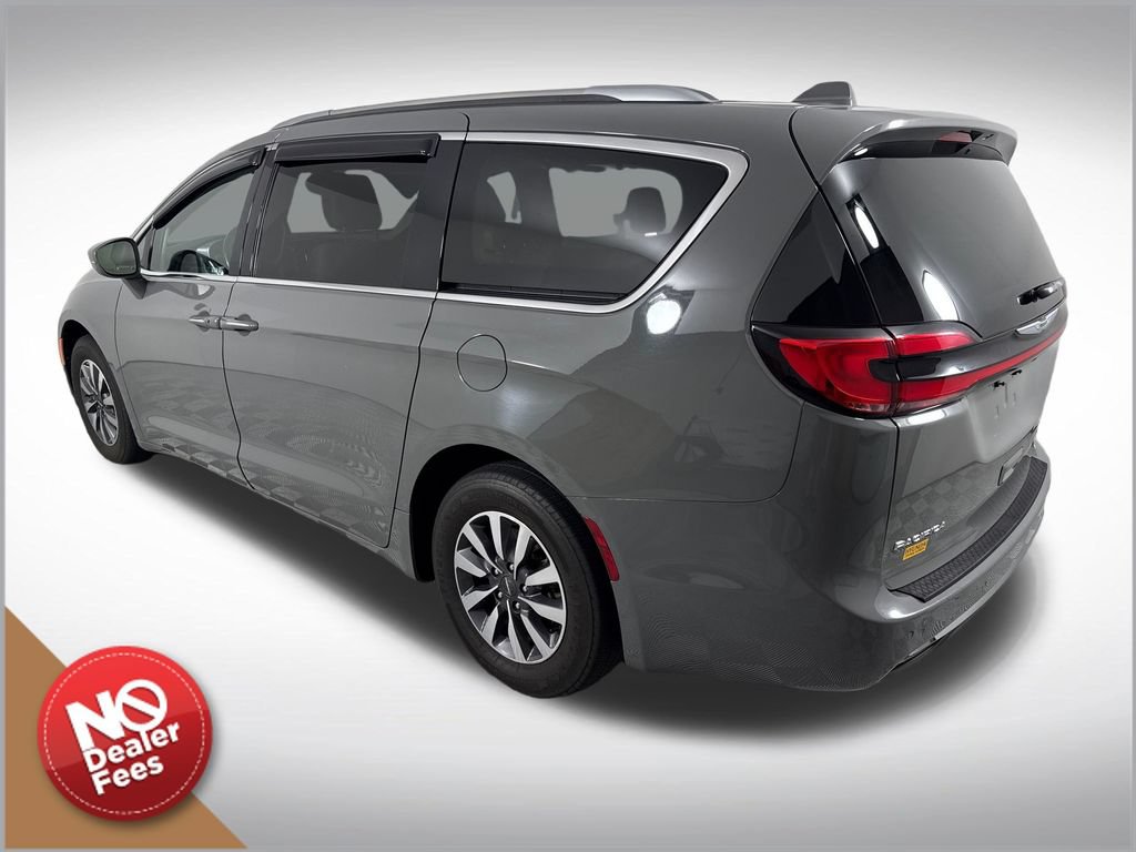 Used 2021 Chrysler Pacifica Touring-L FWD image 6