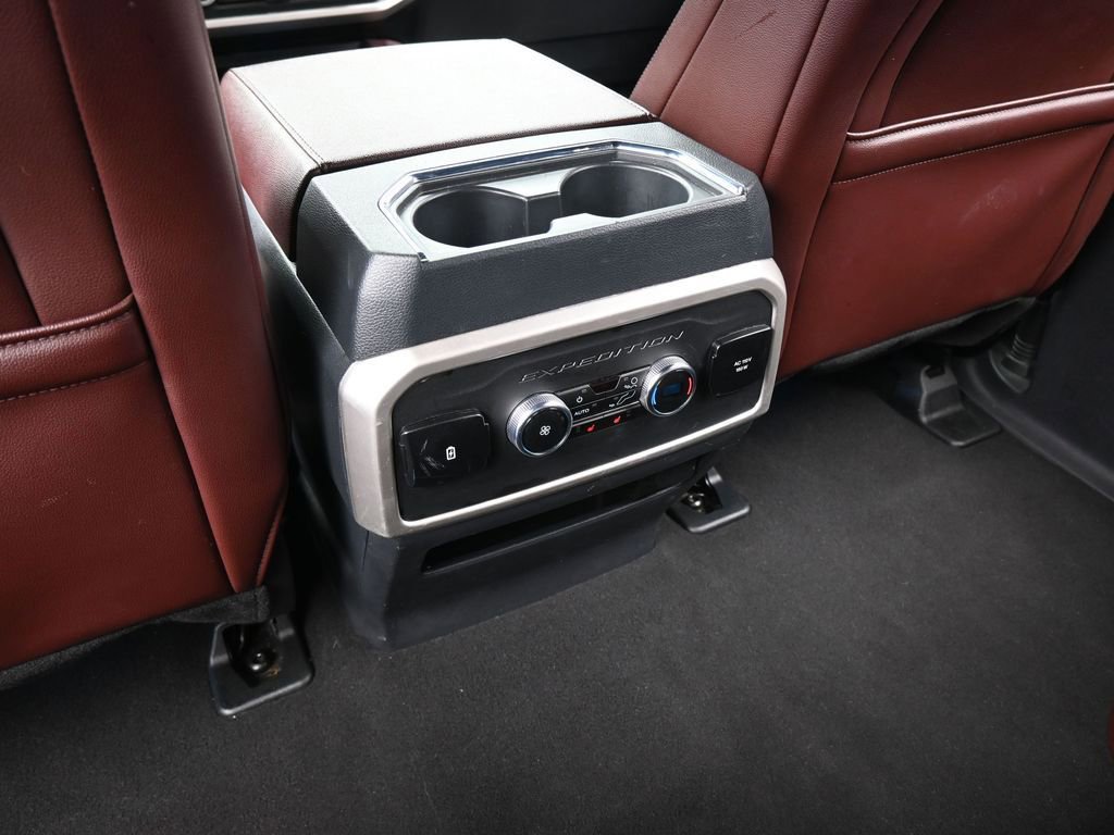 Used 2024 Ford Expedition Limited image 41