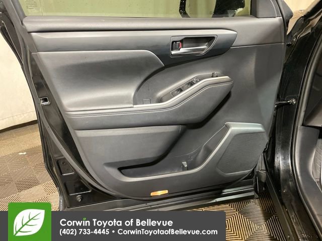 Used 2021 Toyota Highlander XSE image 10