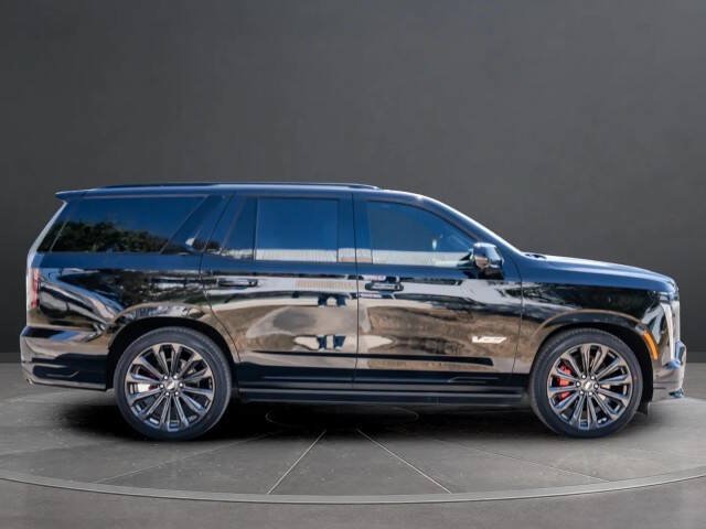 Used 2026 Cadillac Escalade V AWD/4WD image 8