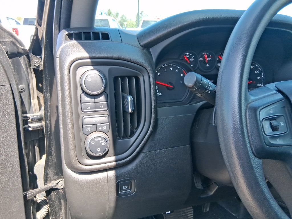 Used 2022 Chevrolet Silverado 1500 Custom Trail Boss AWD/4WD image 25