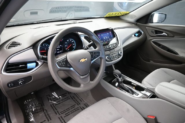 Used 2025 Chevrolet Malibu LT FWD image 19