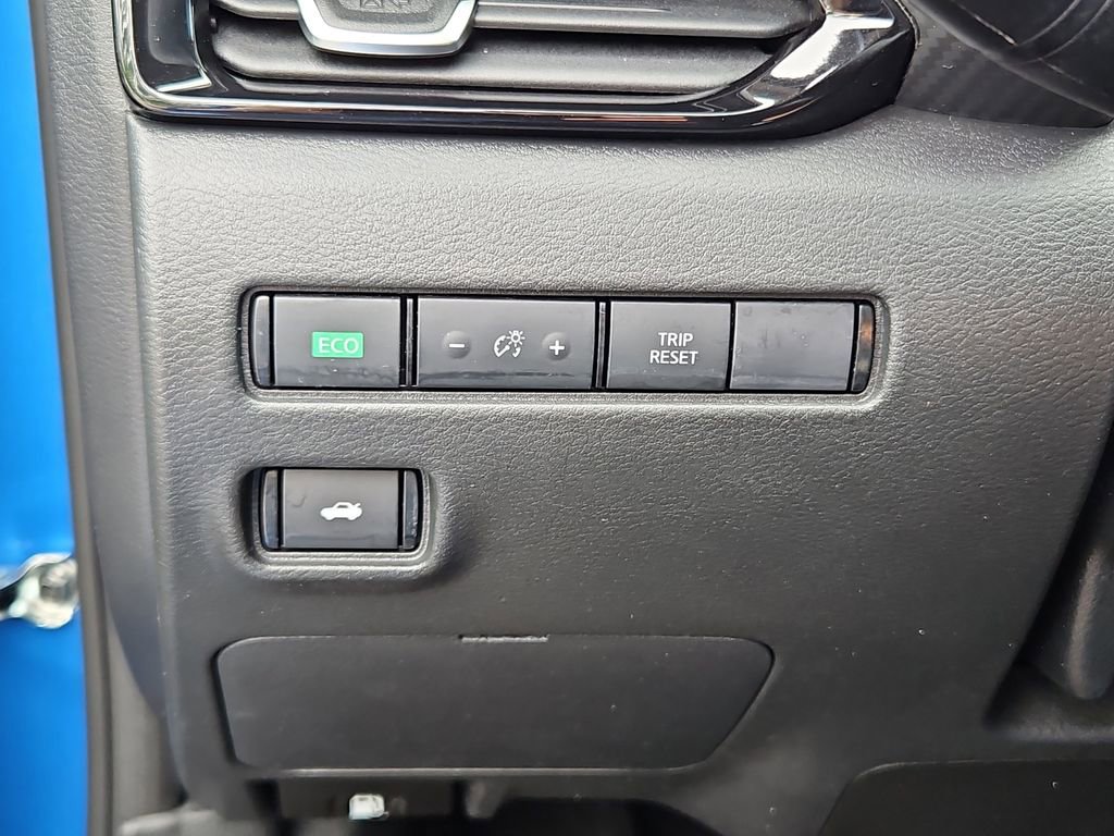 Used 2025 Nissan Sentra SV FWD image 15