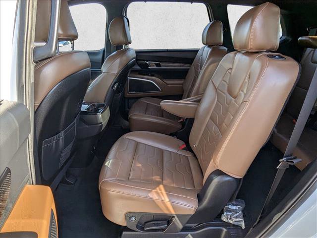 Used 2020 Kia Telluride SX w/ SX Prestige Package image 17