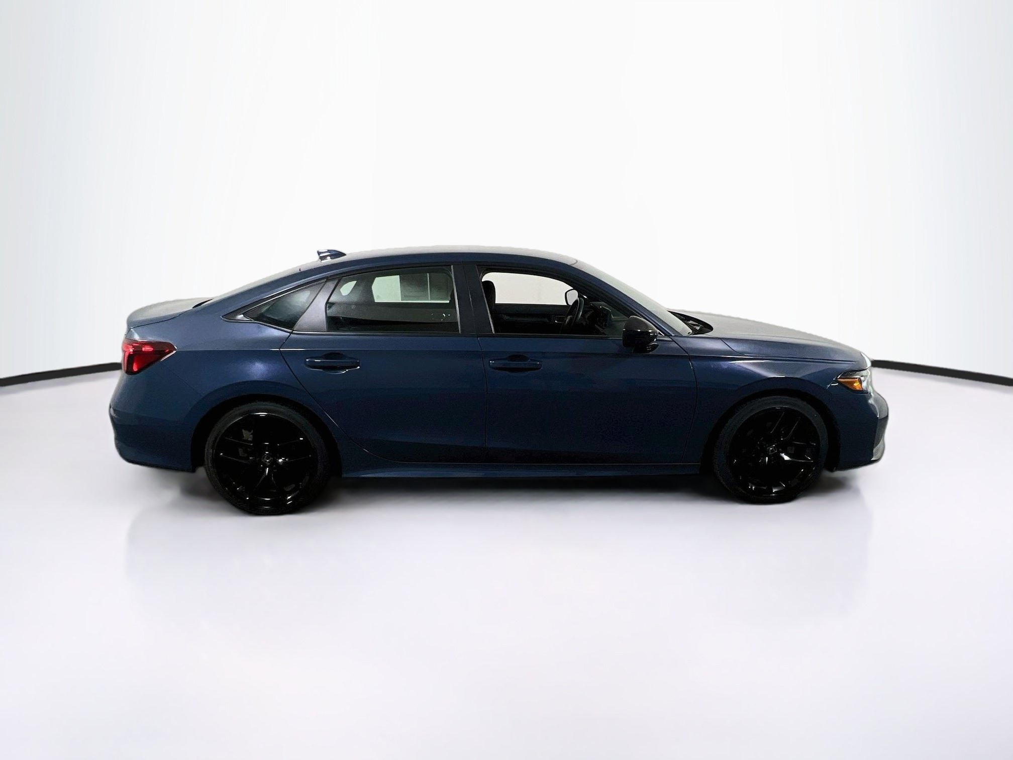 Used 2025 Honda Civic Sport image 4
