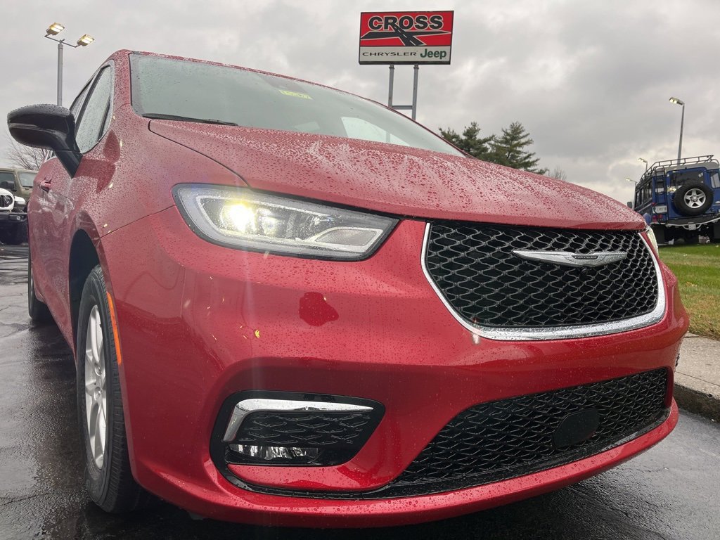 New 2026 Chrysler Pacifica Select image 50