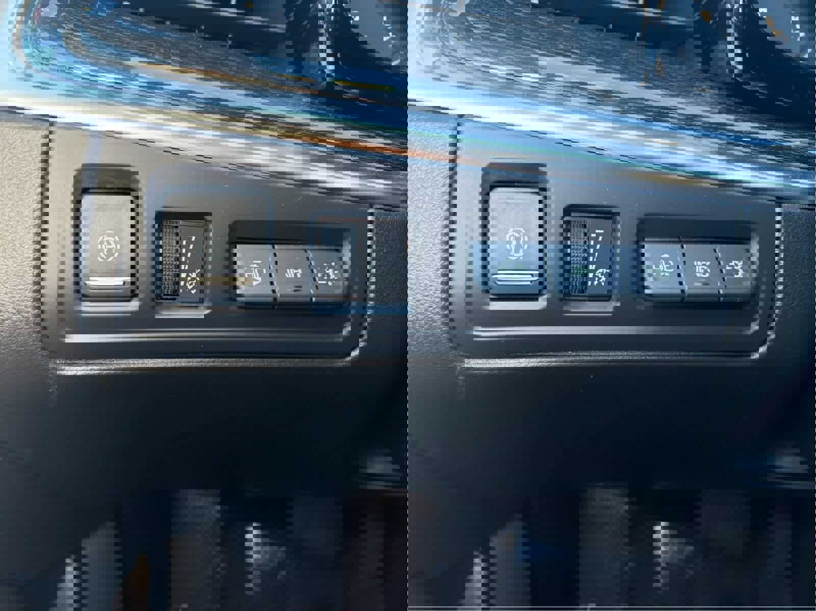 Used 2022 Cadillac XT5 Premium Luxury w/ Technology Package image 14