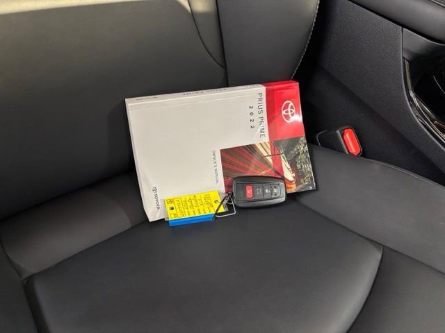 Used 2022 Toyota Prius Prime XLE FWD image 31