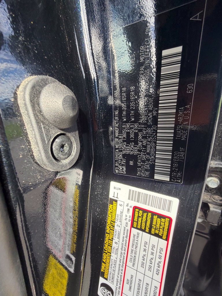 Used 2023 Toyota Highlander XLE AWD/4WD image 47