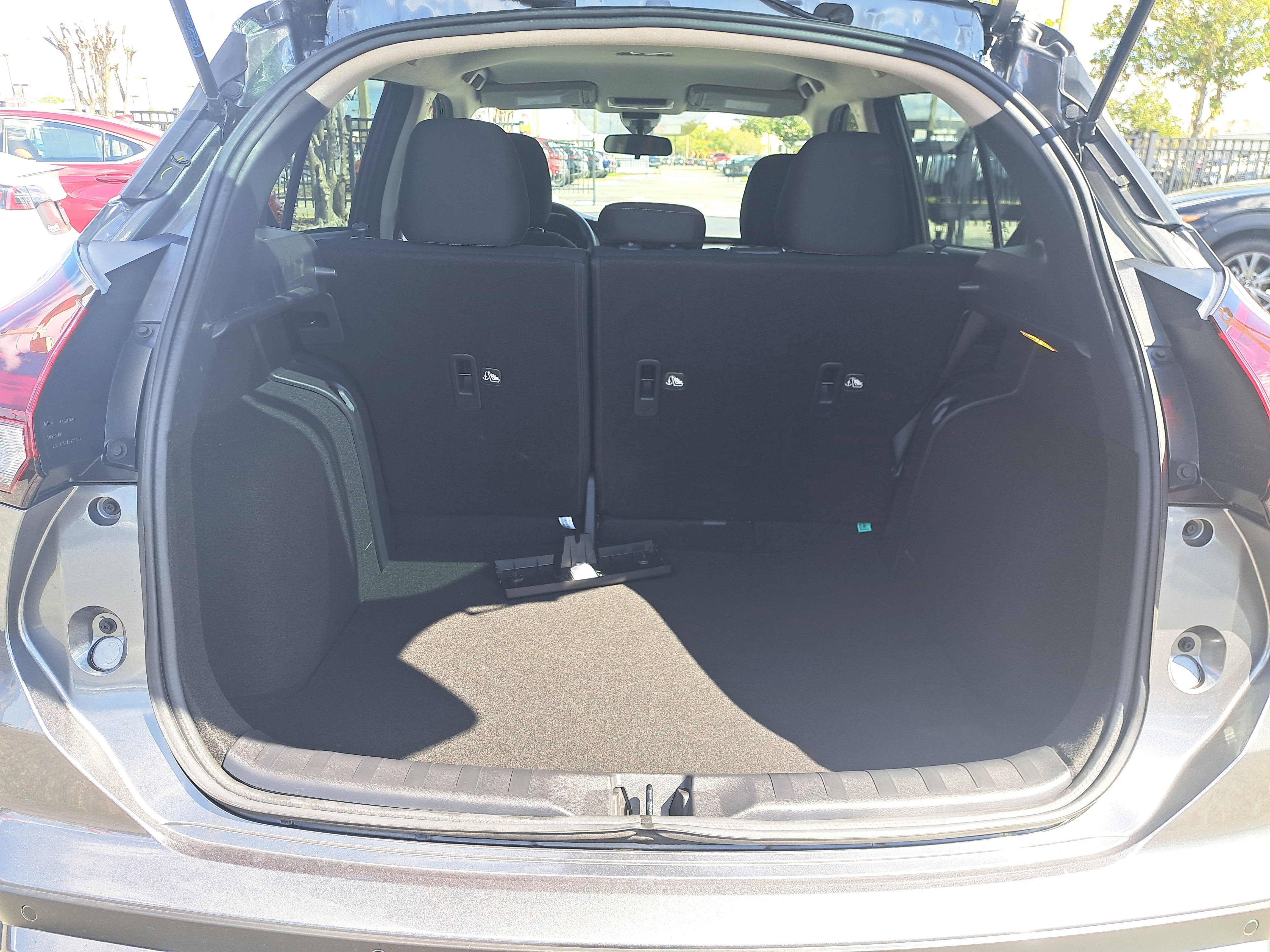 Certified 2023 Nissan Kicks SV image 12