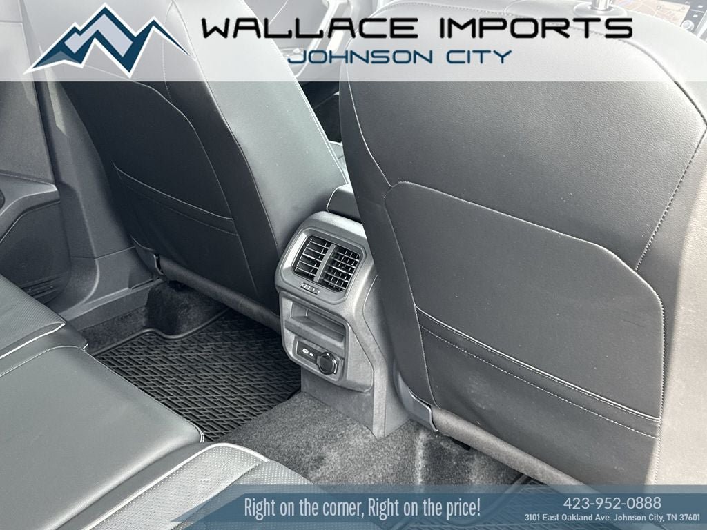 Used 2024 Volkswagen Tiguan SEL R-Line AWD/4WD image 41