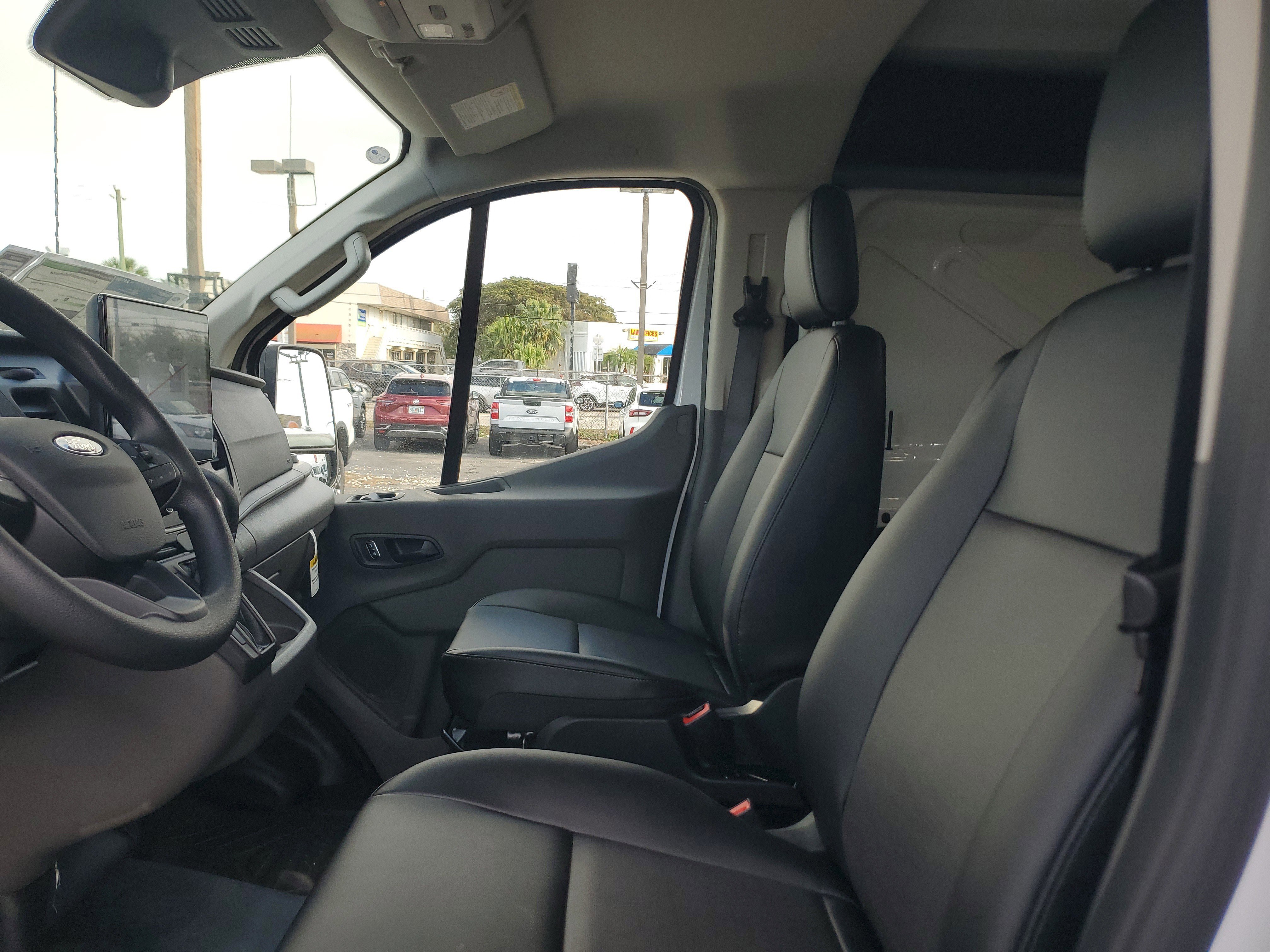 New 2026 Ford Transit 250 Low Roof w/ Load Area Protection Package RWD image 18