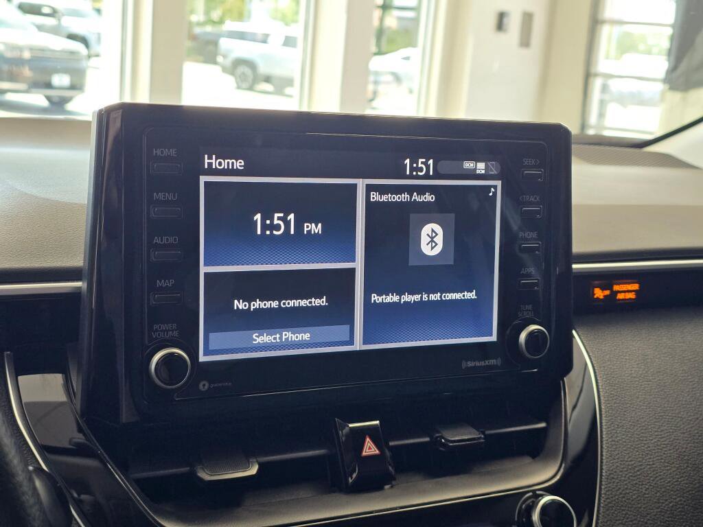 Used 2022 Toyota Corolla LE FWD image 29
