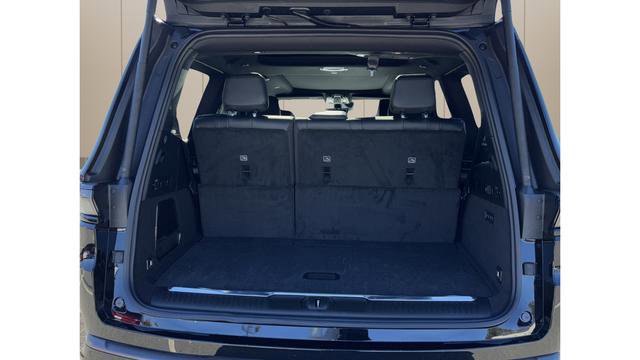 New 2026 Jeep Grand Wagoneer Summit image 14