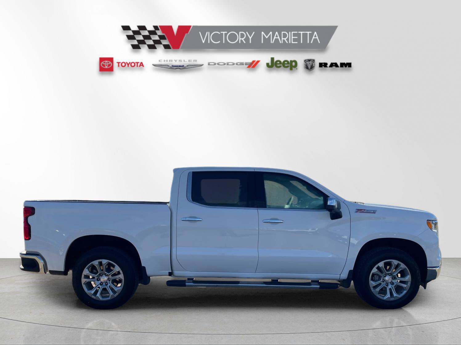 Used 2024 Chevrolet Silverado 1500 LTZ AWD/4WD image 6