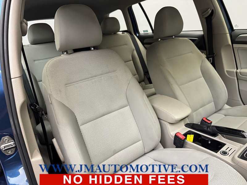 Used 2017 Volkswagen Golf S AWD/4WD image 20