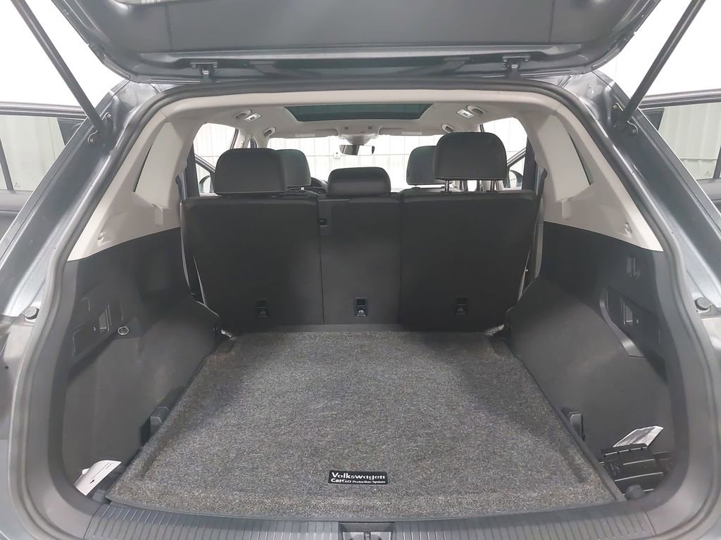 Used 2023 Volkswagen Tiguan SE image 12