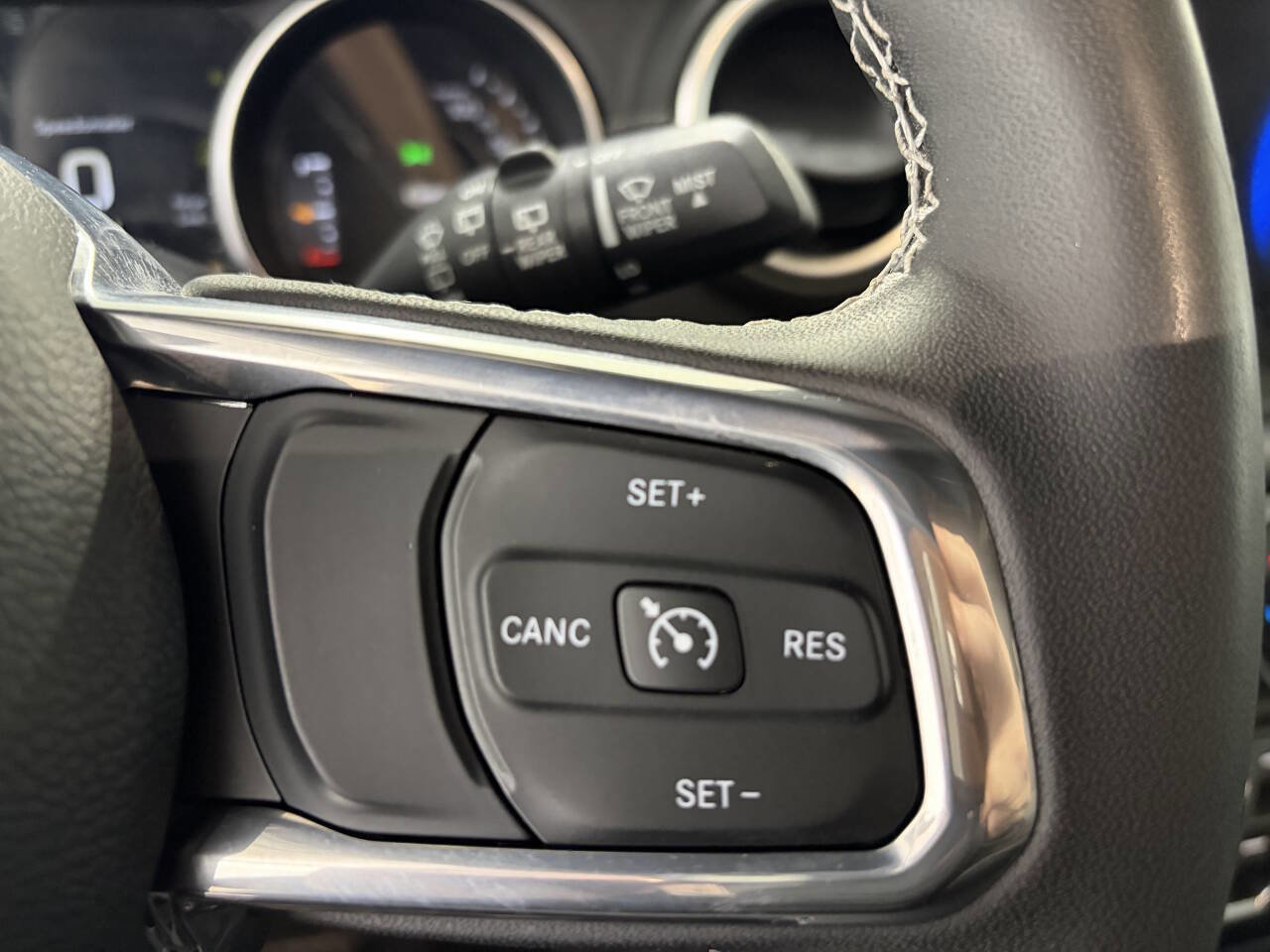 Used 2023 Jeep Wrangler Unlimited Sahara w/ Cold Weather Group image 17