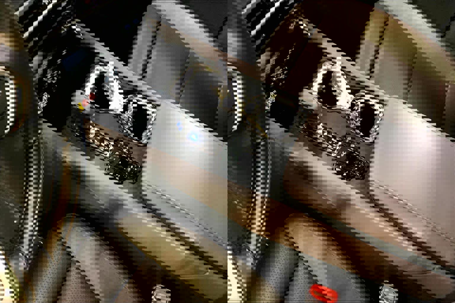 Certified 2025 Lexus RX 450h Luxury w/ Convenience Package image 17