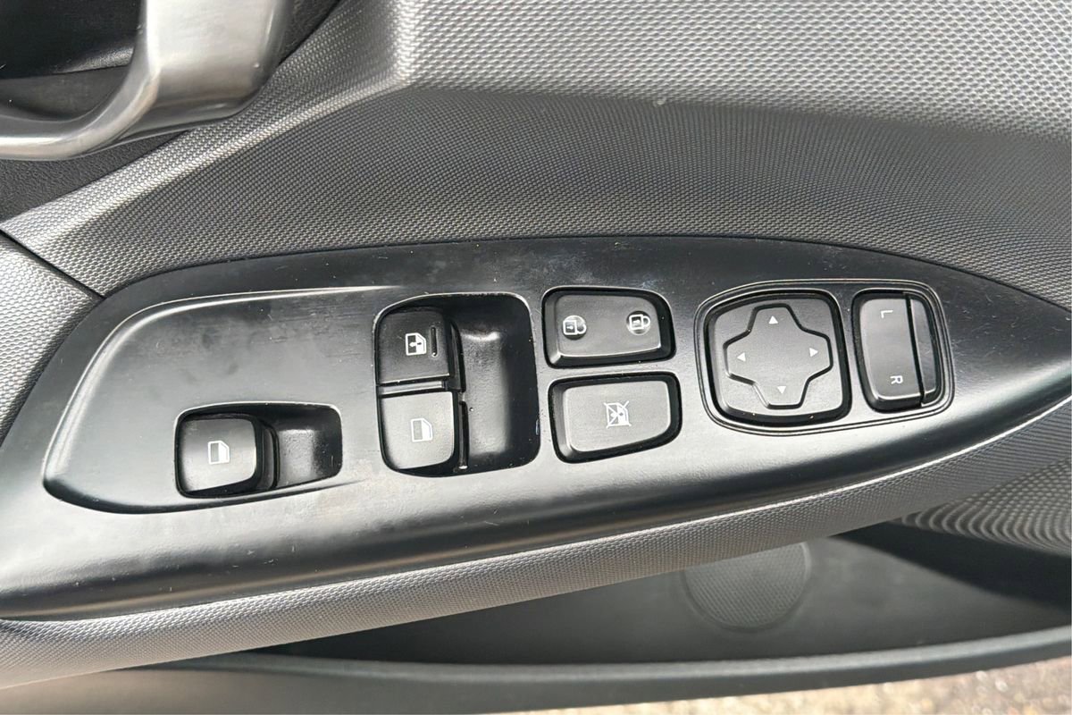 Used 2020 Hyundai Veloster Turbo R-Spec image 34