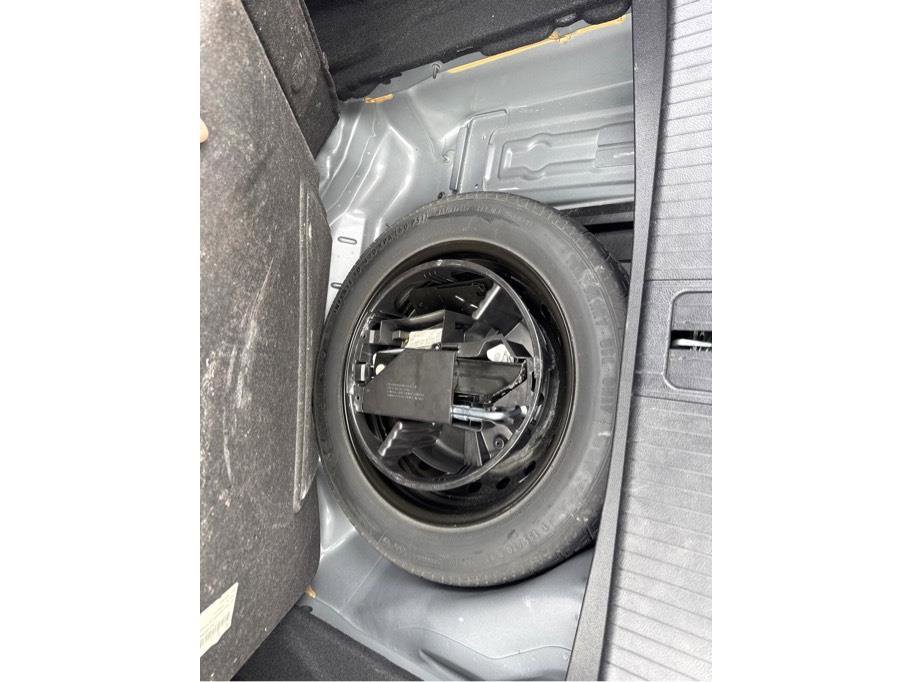 Used 2012 Mercedes-Benz E 350 Sedan image 29