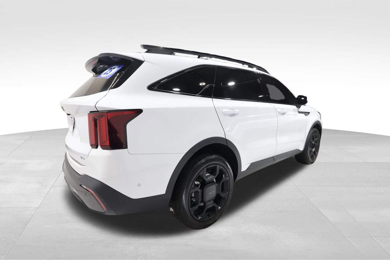 Used 2025 Kia Sorento SX image 4