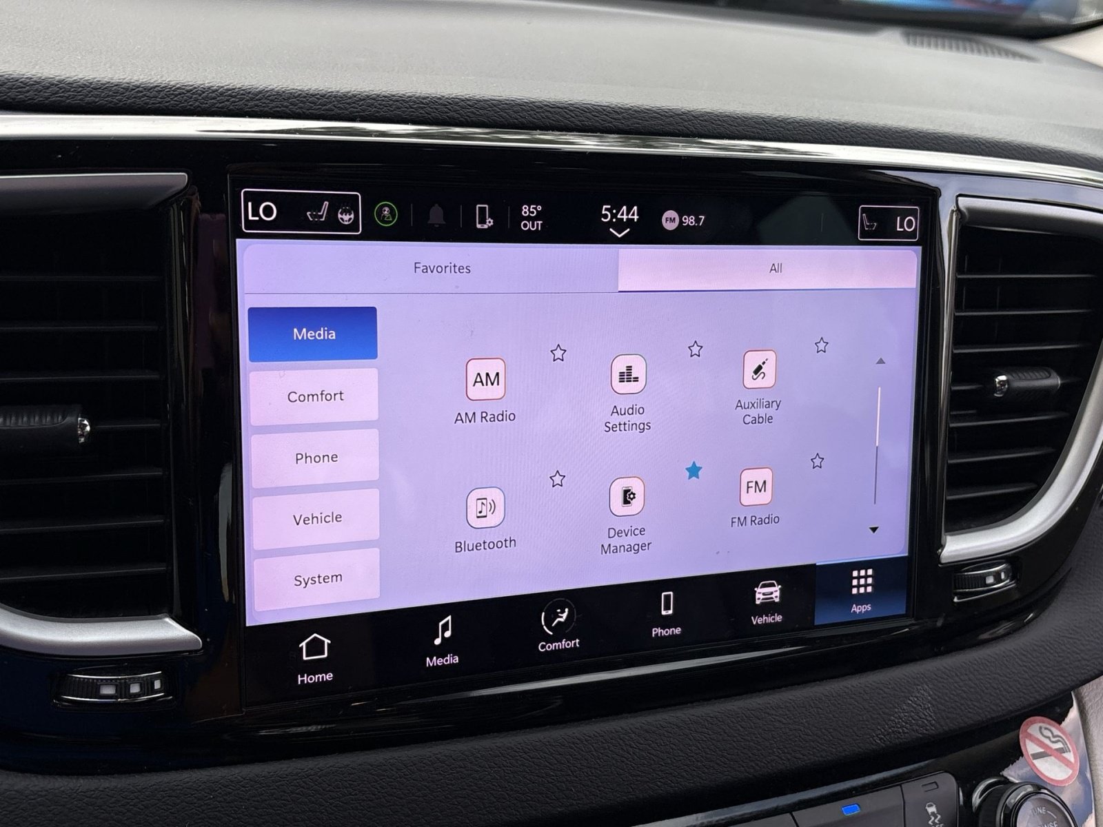 Used 2024 Chrysler Pacifica Touring-L FWD image 19