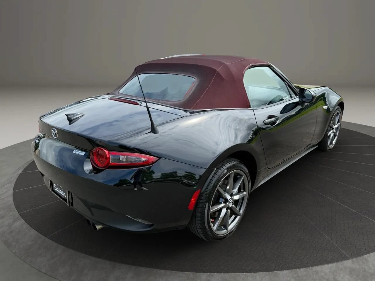 Used 2018 MAZDA MX-5 Miata Grand Touring RWD image 4