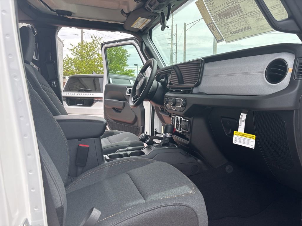 New 2025 Jeep Gladiator Sport AWD/4WD image 10
