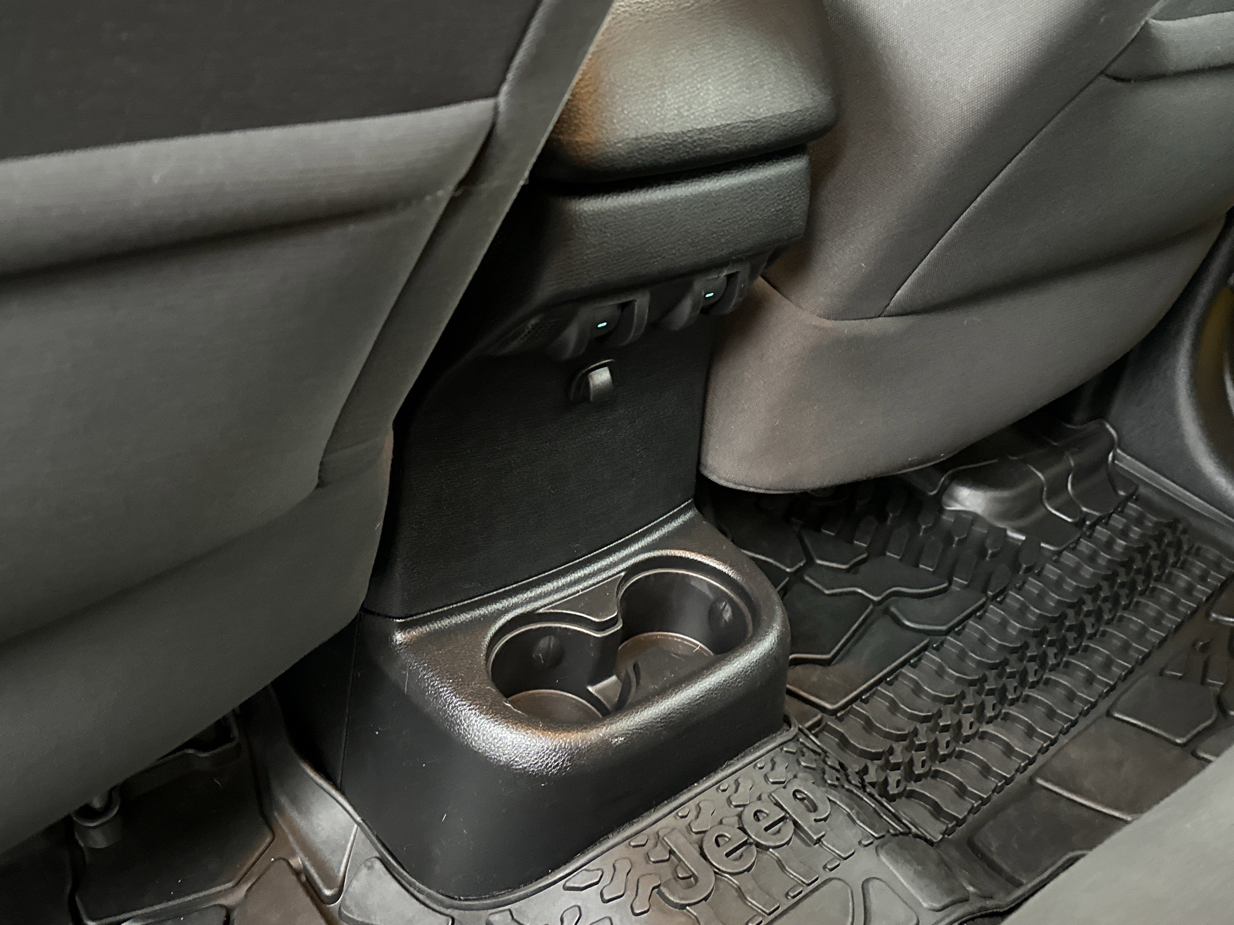 Used 2015 Jeep Wrangler Unlimited Sport w/ Quick Order Package 24S image 13