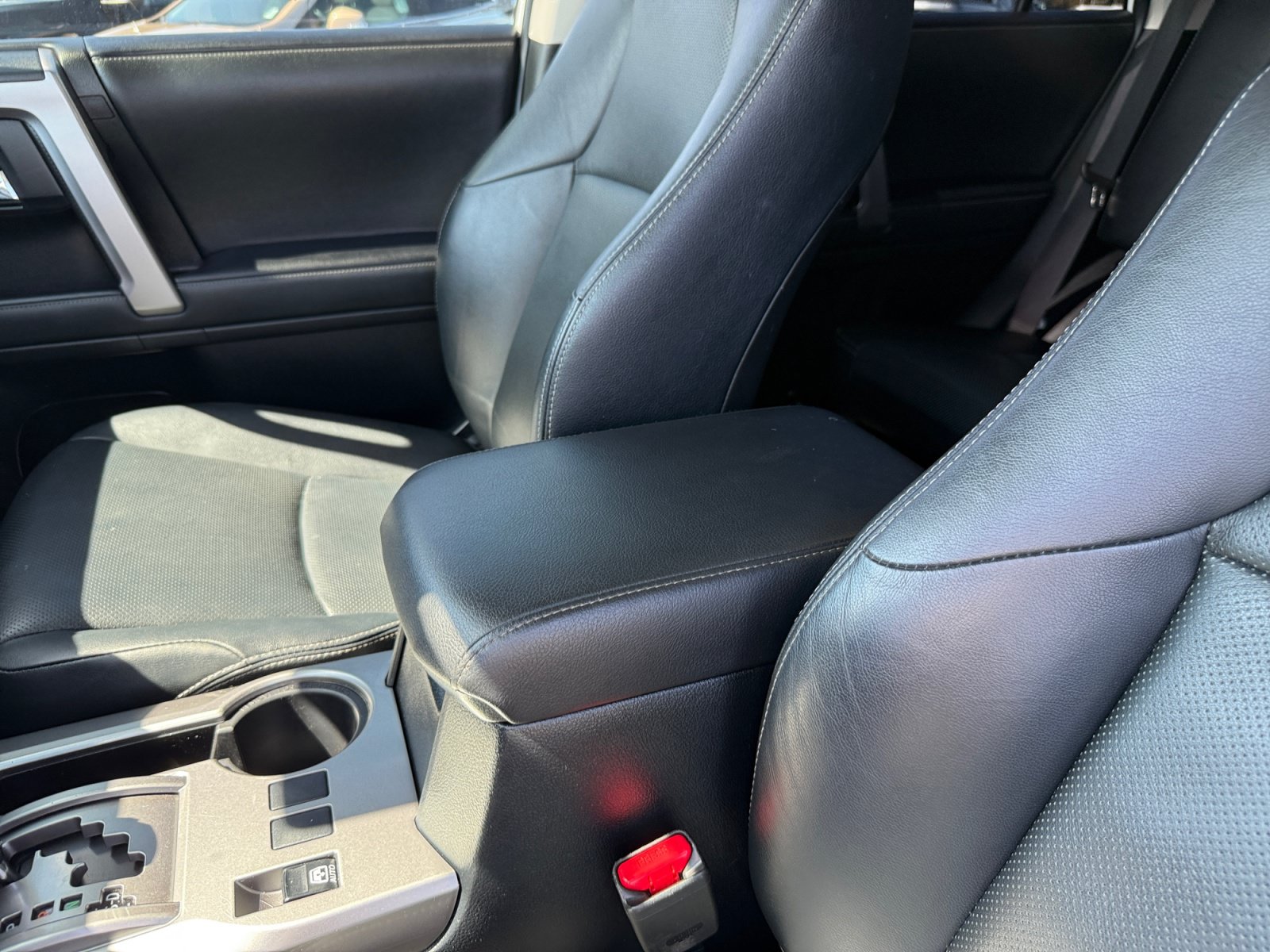Used 2024 Toyota 4Runner Limited AWD/4WD image 14