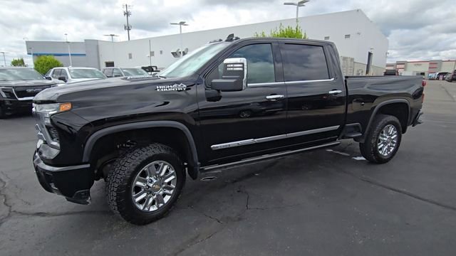 Certified 2024 Chevrolet Silverado 2500 High Country w/ High Country Premium Package image 4