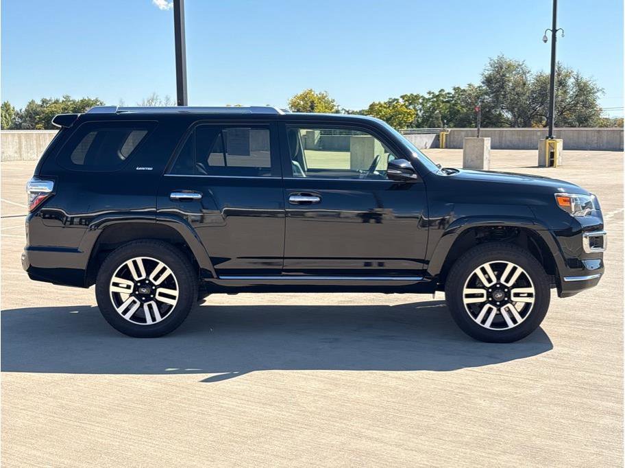 Used 2021 Toyota 4Runner Limited image 9