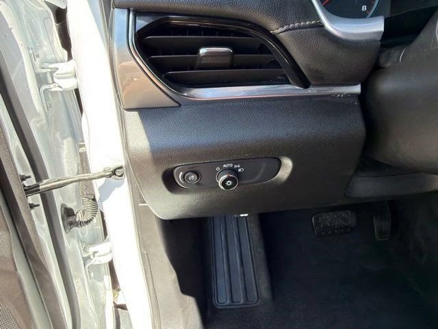 Used 2021 Chevrolet Traverse LS AWD/4WD image 19