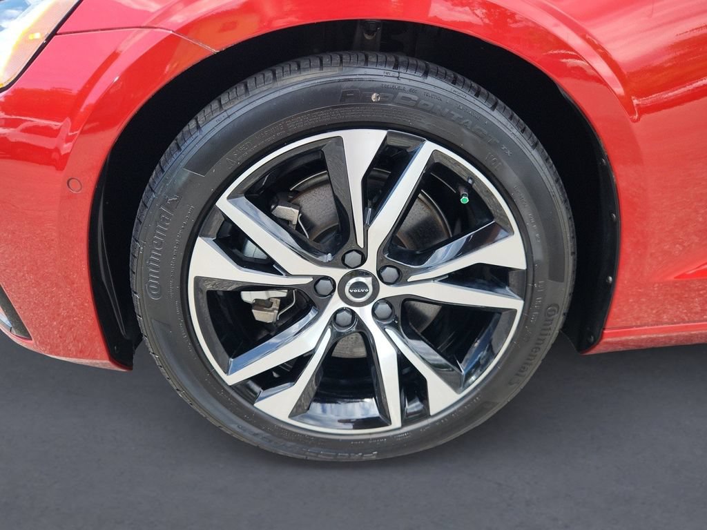 Certified 2024 Volvo S60 B5 Plus AWD/4WD image 8