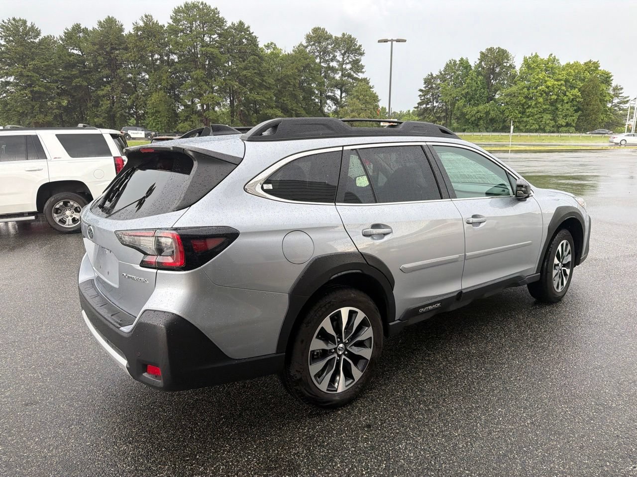 Used 2024 Subaru Outback Limited AWD/4WD image 10