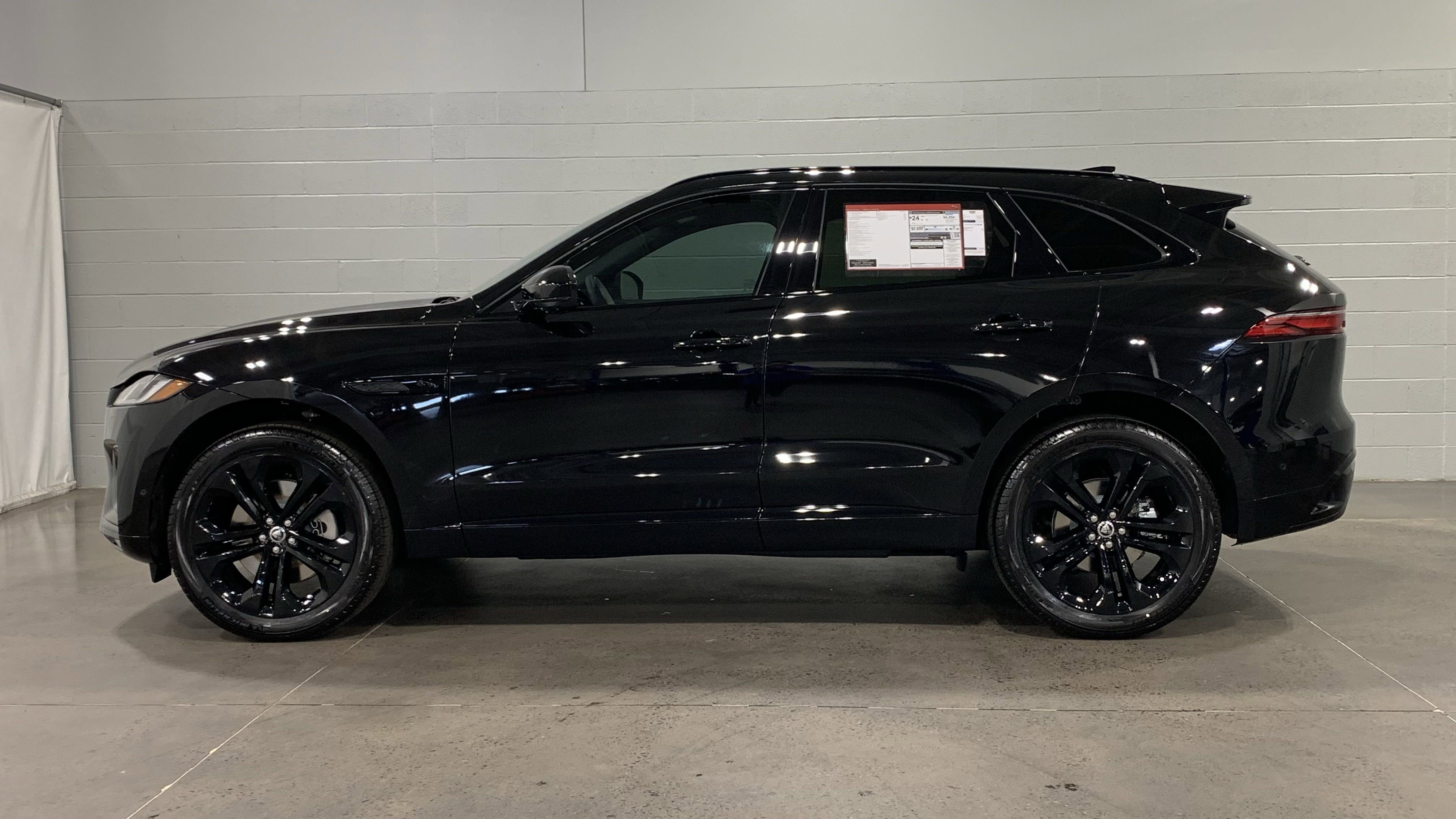 New 2026 Jaguar F-PACE R-Dynamic S image 7